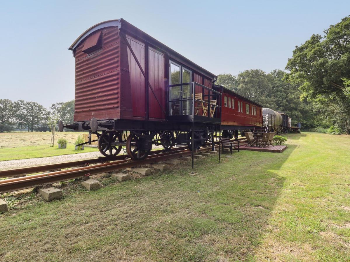 The Carriage At High Barn Heritage 할스테드 외부 사진