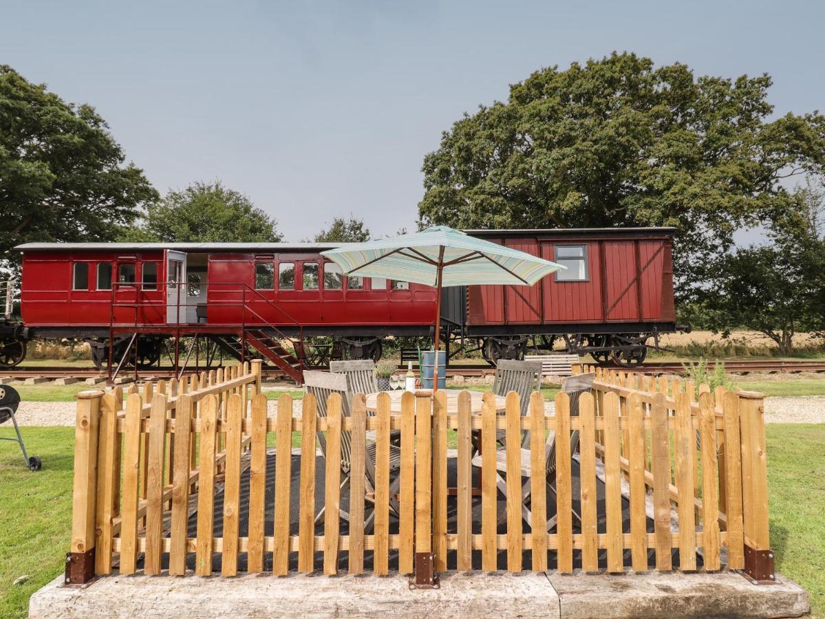 The Carriage At High Barn Heritage 할스테드 외부 사진